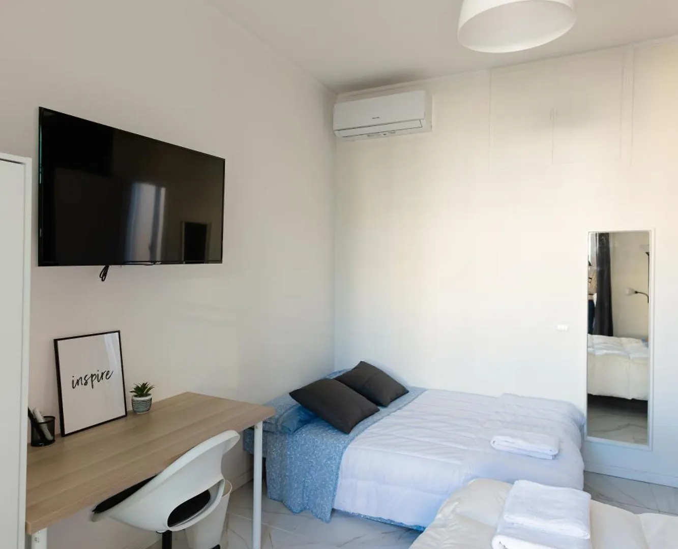 Duomo Elegant Rooms Milánó 0*,  Olaszország