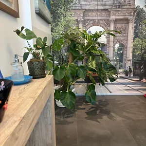Guest house Enjoy Garden - Flavio Baracchini 9 -, Milan