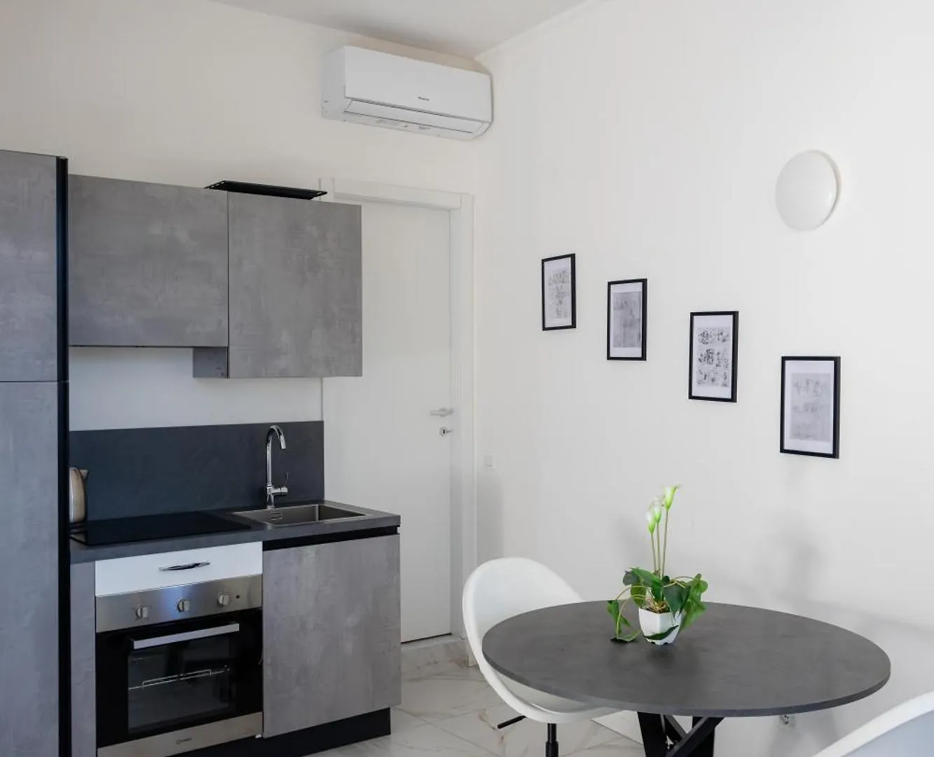 Guest house Duomo Elegant Rooms Milan Italy